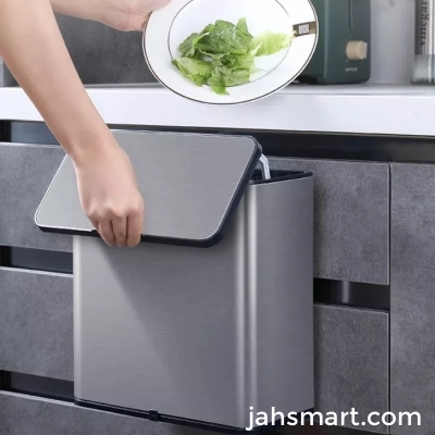 In-cabinet Trash Can